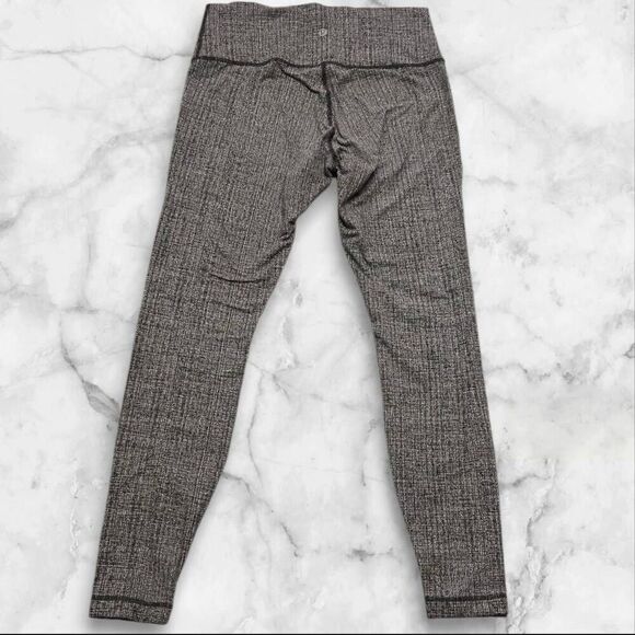 Lululemon Size 10 Gray Wunder Under Leggings - Picture 2 of 2